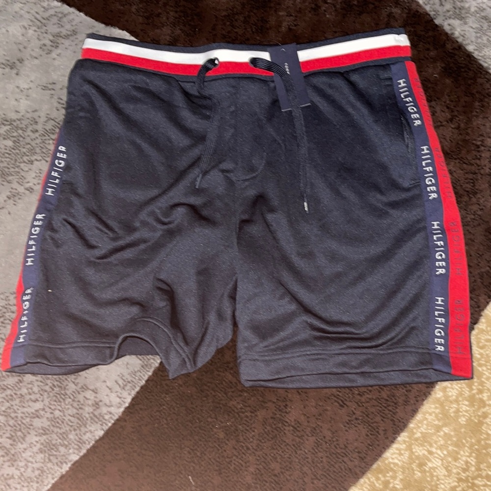 Tommy Hilfiger Navy/Red/White shorts Size Large